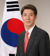 Honorable Consul General Chul Huh